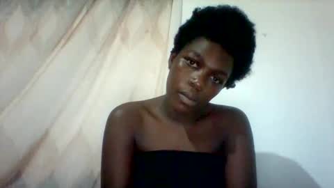 Snapshot of maevre_ chatting on February 17, 2026, 7:31 pm maevre_ online show from February 17, 2026, 7:31 pm