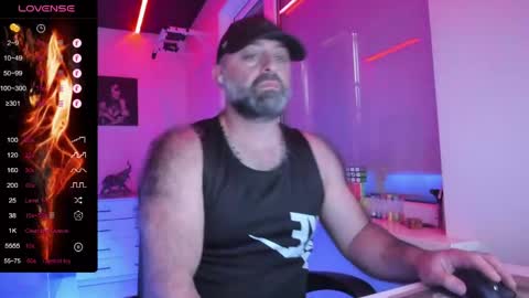Snapshot of magabear chatting on May 7, 2026, 8:31 am Magabear online show from May 7, 2026, 8:31 am