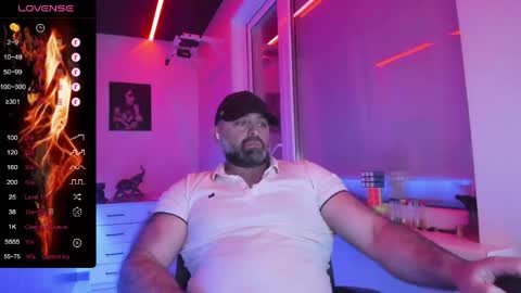 Snapshot of magabear chatting on May 21, 2026, 9:00 pm Magabear online show from May 21, 2026, 9:00 pm
