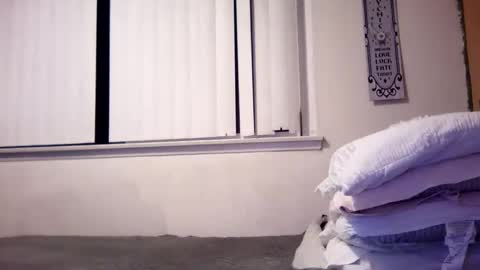 magdalena_805 online show from January 28, 2025, 1:16 pm