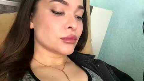 magggg658318 online show from June 7, 2026, 1:48 pm