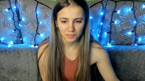 Snapshot of maggiecake chatting on December 9, 2024, 6:34 am Maggie online show from December 9, 2024, 6:34 am