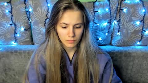 Snapshot of maggiecake chatting on December 10, 2024, 12:39 am Maggie online show from December 10, 2024, 12:39 am