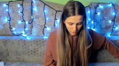 Snapshot of maggiecake chatting on December 26, 2024, 3:59 am Maggie online show from December 26, 2024, 3:59 am