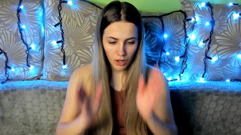 Snapshot of maggiecake chatting on January 23, 2025, 1:30 am Maggie online show from January 23, 2025, 1:30 am