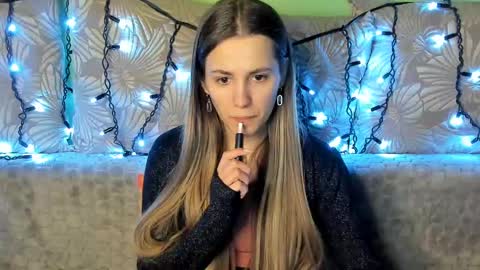 Snapshot of maggiecake chatting on February 14, 2025, 4:37 am Maggie online show from February 14, 2025, 4:37 am