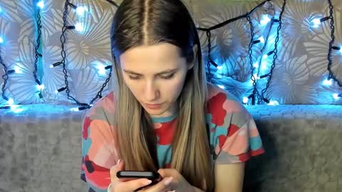 Snapshot of maggiecake chatting on February 16, 2025, 4:42 am Maggie online show from February 16, 2025, 4:42 am