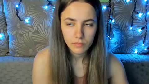 Snapshot of maggiecake chatting on July 2, 2026, 2:33 am Maggie online show from July 2, 2026, 2:33 am