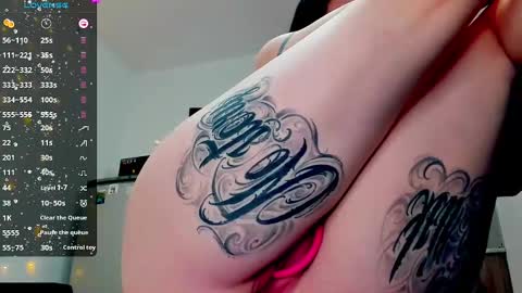 Snapshot of magic_alie chatting on December 3, 2024, 9:01 pm Magic Allie online show from December 3, 2024, 9:01 pm