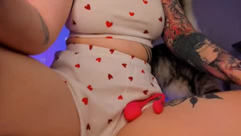 Snapshot of magic_alie chatting on September 23, 2025, 5:54 am Magic Allie online show from September 23, 2025, 5:54 am