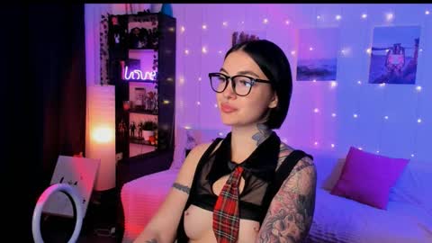 Snapshot of magic_alie chatting on November 22, 2025, 4:33 am Magic Allie online show from November 22, 2025, 4:33 am