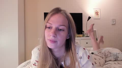 Alice  online show from January 6, 2025, 3:29 pm