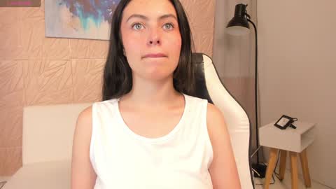 Snapshot of magic_fernanda chatting on January 21, 2025, 9:36 pm Fer online show from January 21, 2025, 9:36 pm