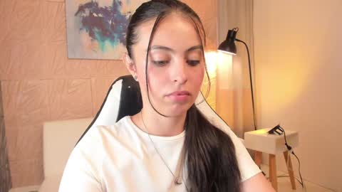 Snapshot of magic_fernanda chatting on January 27, 2025, 9:00 pm Fer online show from January 27, 2025, 9:00 pm