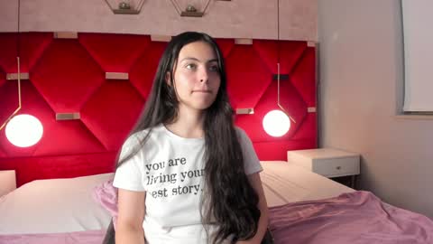 Snapshot of magic_fernanda chatting on February 5, 2025, 9:40 pm Fer online show from February 5, 2025, 9:40 pm