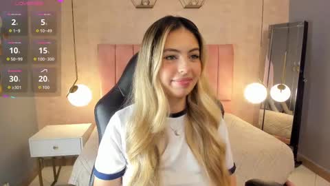 Snapshot of magic_fernanda chatting on October 14, 2025, 9:26 pm Fer online show from October 14, 2025, 9:26 pm