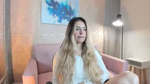 Snapshot of magic_fernanda chatting on November 15, 2025, 9:43 pm Fer online show from November 15, 2025, 9:43 pm