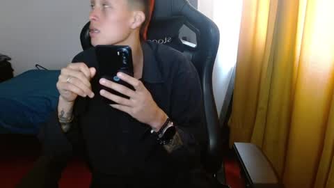 Snapshot of magic_jadee chatting on January 28, 2025, 4:19 pm Jade online show from January 28, 2025, 4:19 pm