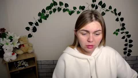 magic_katarina_ online show from December 9, 2024, 7:17 am