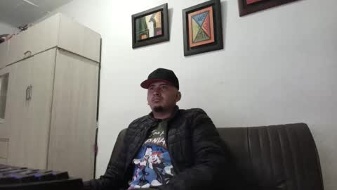 magic_milk23 online show from September 10, 2025, 2:22 am