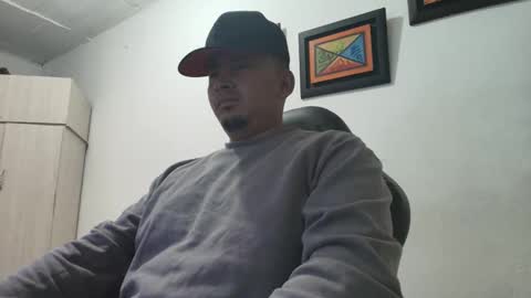 magic_milk23 online show from October 22, 2025, 5:52 am