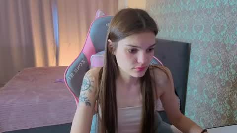 Snapshot of magic_shy chatting on July 25, 2026, 1:36 am Merry online show from July 25, 2026, 1:36 am