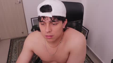 Snapshot of magic_tony chatting on April 25, 2026, 6:16 pm Tony Hoffa online show from April 25, 2026, 6:16 pm