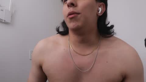 Snapshot of magic_tony chatting on May 26, 2026, 5:09 pm Tony Hoffa online show from May 26, 2026, 5:09 pm