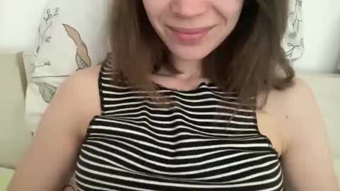 Snapshot of magicgirl50053 chatting on February 4, 2026, 10:21 am magicgirl50053 online show from February 4, 2026, 10:21 am