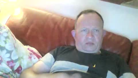 Snapshot of magicman250 chatting on April 30, 2026, 8:37 pm magicman250 online show from April 30, 2026, 8:37 pm
