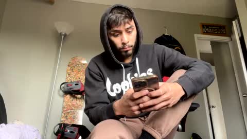 Snapshot of magicmatt230 chatting on December 11, 2024, 5:59 pm magicmatt online show from December 11, 2024, 5:59 pm