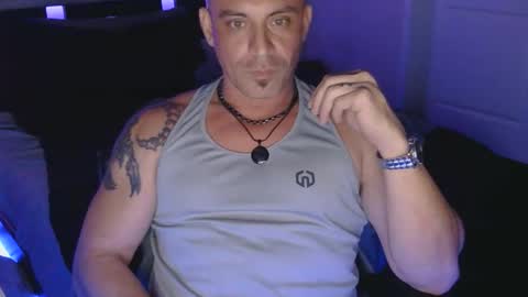 Snapshot of magicmike1110 chatting on November 26, 2025, 9:05 pm magicmike1110 online show from November 26, 2025, 9:05 pm