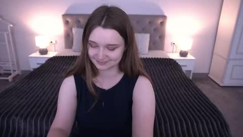 Snapshot of magicpeachhs chatting on May 30, 2026, 8:06 pm Emily online show from May 30, 2026, 8:06 pm