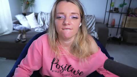 Ami online show from March 12, 2025, 4:02 pm