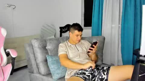 Snapshot of magnificent_star18 chatting on July 27, 2026, 8:27 pm RONALD online show from July 27, 2026, 8:27 pm