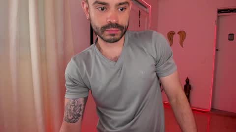 Snapshot of magnus_king chatting on February 27, 2025, 11:26 pm online show from February 27, 2025, 11:26 pm