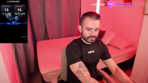 Snapshot of magnus_king chatting on October 15, 2025, 2:33 am online show from October 15, 2025, 2:33 am