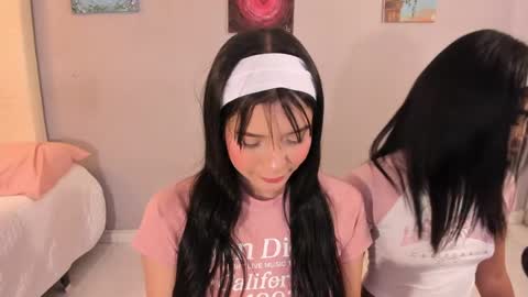 Snapshot of maia_w10 chatting on April 17, 2026, 12:30 pm Maia online show from April 17, 2026, 12:30 pm