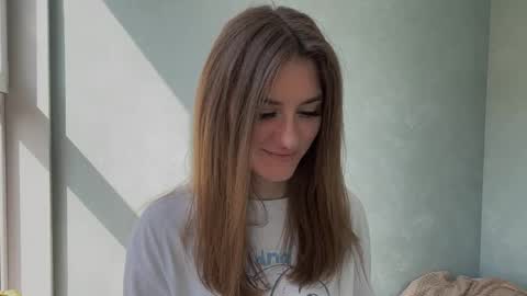 M I A online show from April 4, 2026, 8:56 am