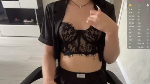 Snapshot of maiabarthe chatting on July 28, 2026, 12:48 pm M I A online show from July 28, 2026, 12:48 pm