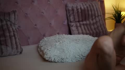 Snapshot of maiamini chatting on September 9, 2025, 6:51 pm Maia online show from September 9, 2025, 6:51 pm