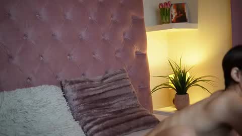 Snapshot of maiamini chatting on September 10, 2025, 9:37 pm Maia online show from September 10, 2025, 9:37 pm