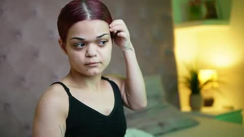  Maia  online show from April 7, 2026, 8:31 pm