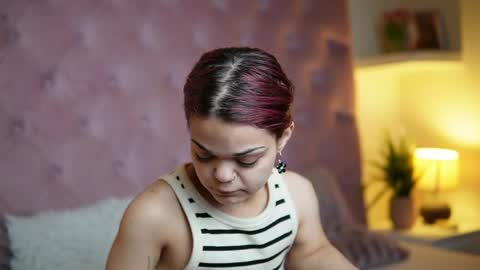 Snapshot of maiamini chatting on May 9, 2026, 6:35 pm Maia online show from May 9, 2026, 6:35 pm