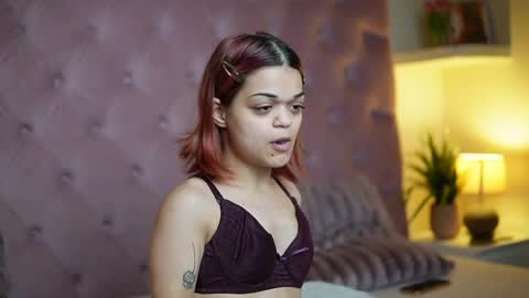 Snapshot of maiamini chatting on May 28, 2026, 8:50 pm Maia online show from May 28, 2026, 8:50 pm