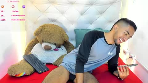 maicolparker0 online show from April 13, 2026, 12:54 pm