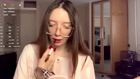 Elina online show from January 8, 2026, 8:38 am