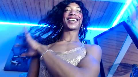 Bella Maidi online show from March 12, 2025, 11:33 pm