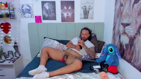 maik_corzo online show from November 26, 2025, 7:31 am