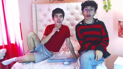 Snapshot of maik_x_dave chatting on November 8, 2025, 4:40 pm MAIK AND DAVE online show from November 8, 2025, 4:40 pm